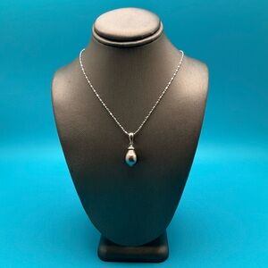 🌸White Gold 14k Chain Beads and WG. Pendant 18” 
Tahitian Pearl 13x9mm🌸